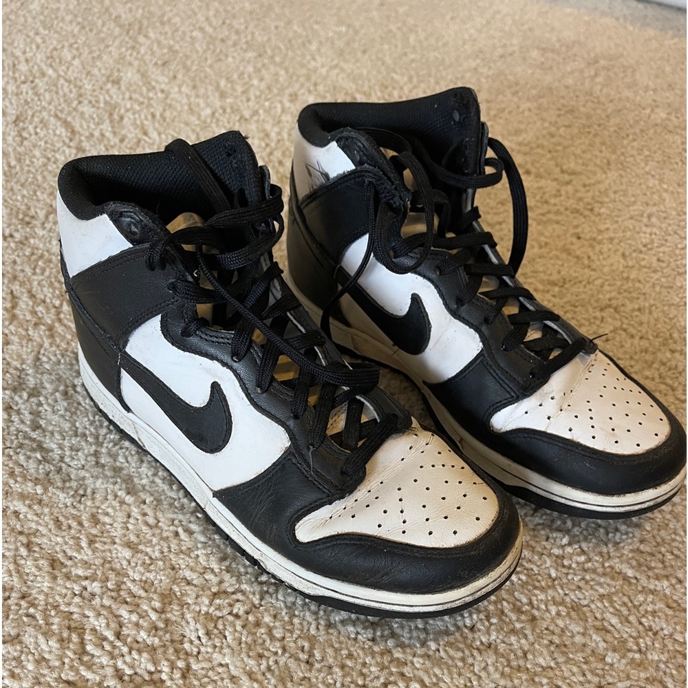 WOMEN'S NIKE DUNK HIGH RETRO CASUAL SHOES